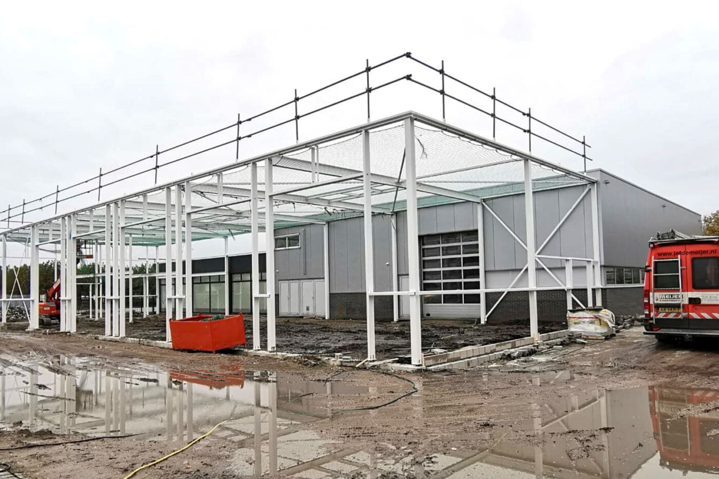 De-Meijer-Staalbouw-Autobedrijf-Bartelen-Roosendaal-1