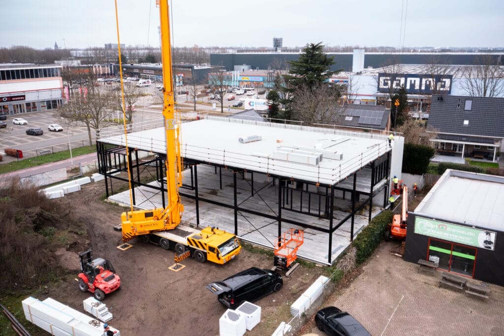 Beplating-Roosendaal_Sport-&-Slankstudio_De-Meijer-Staalbouw_Drive-in_Units_Brandnodig-Creative-Agency-(1)
