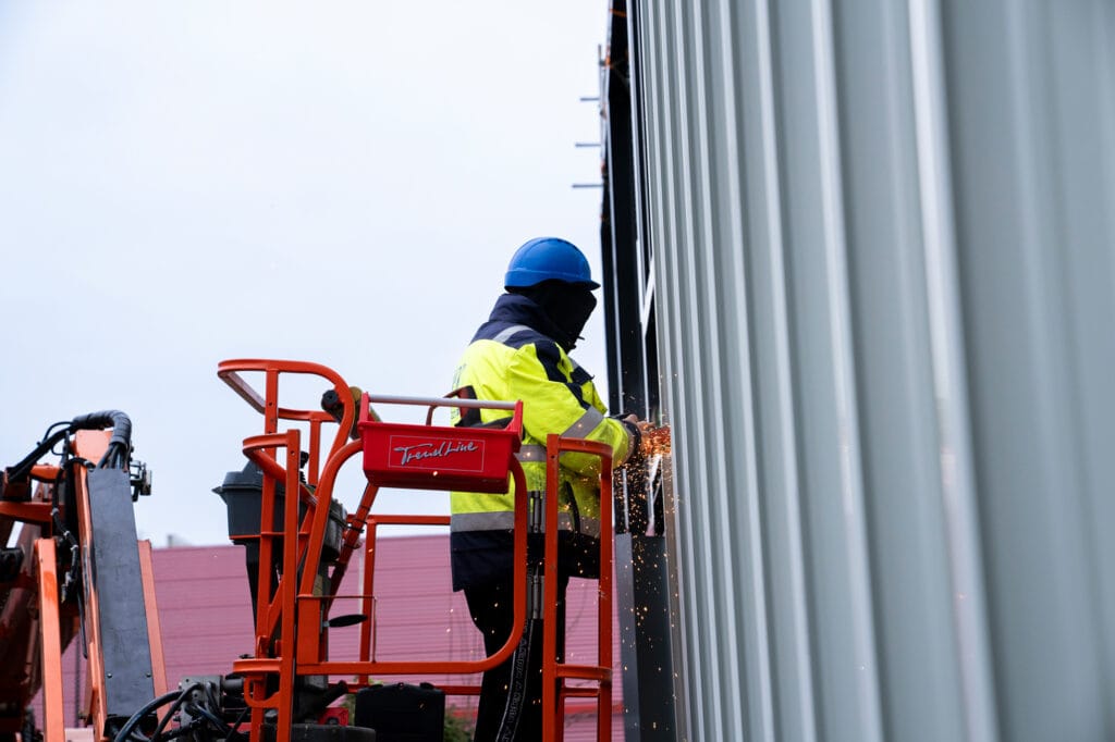 Beplating-Roosendaal_Sport-&-Slankstudio_De-Meijer-Staalbouw_Drive-in_Units_Brandnodig-Creative-Agency-(10)